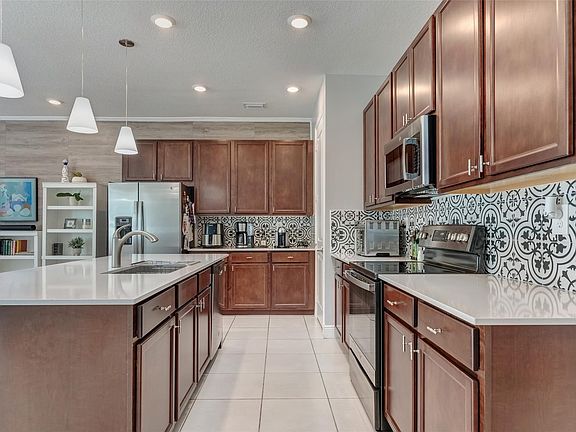 2nd image of 4327 Veleiros Avenue #4327