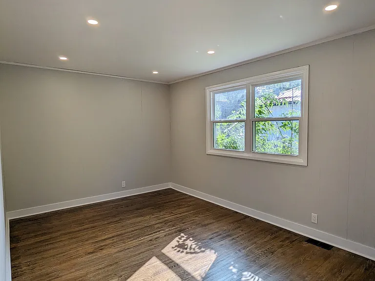 2B Huron St — Photo 1