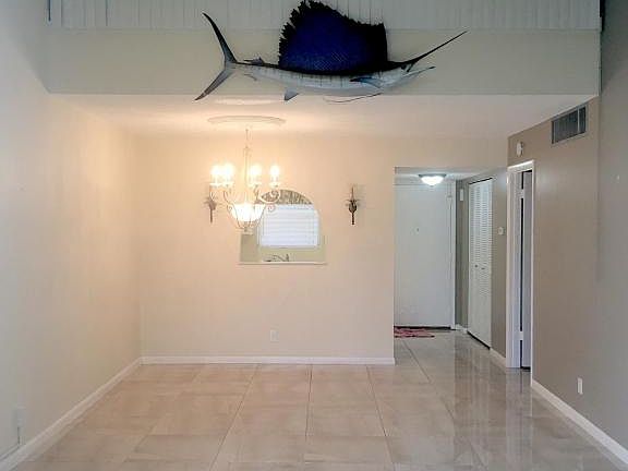 5th image of 2528 Boundbrook Dr S APT 111