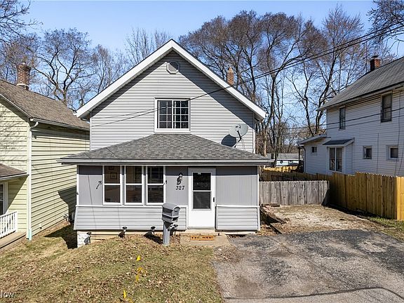 2nd image of 327 Washington Ave