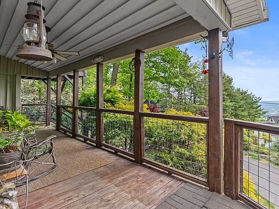 5th image of 504 Panorama Dr
