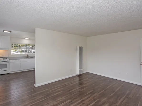 Olive Tree Manor, 250 W San Marcos Blvd APT N, San Marcos, CA 92069