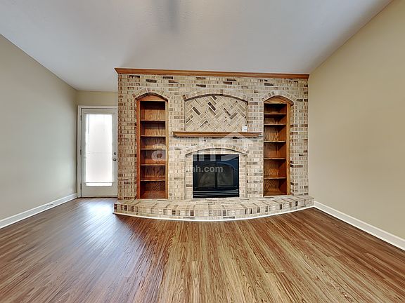 3rd image of 627 Highpointe Blvd