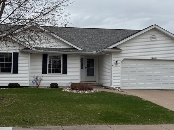 2315 E 57th St, Davenport, IA 52807