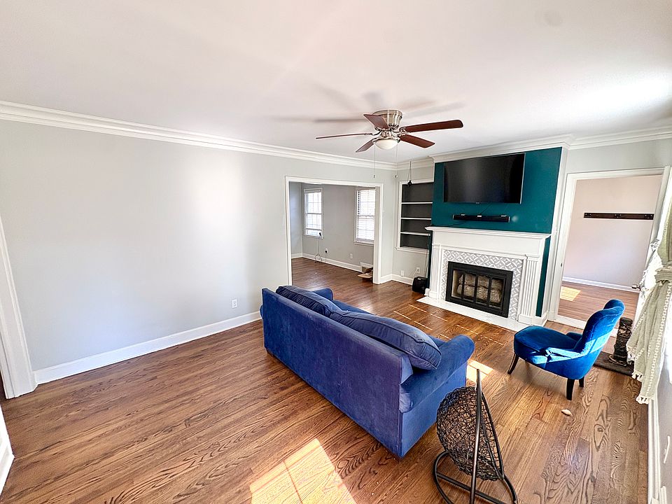 Living room (view from front door)