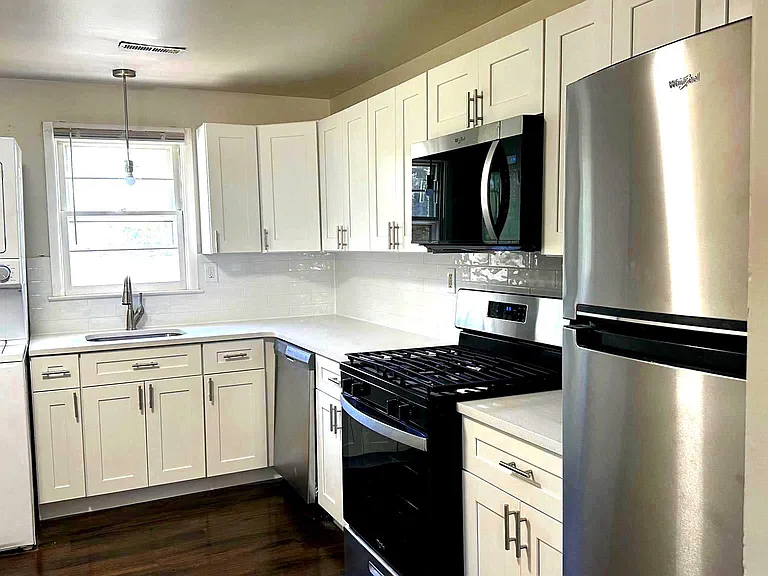 257 Evergreen Ave — Photo 7