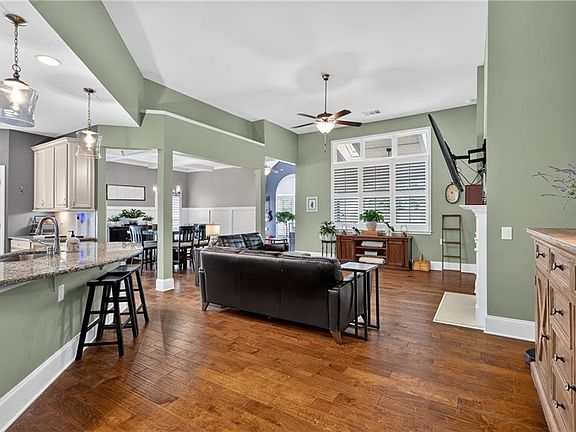 5th image of 129 Altmore Way