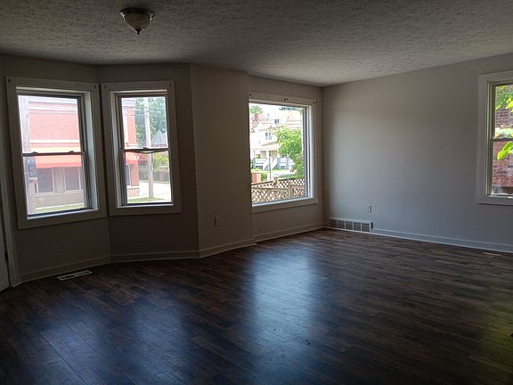 4th image of 10009 Madison Ave