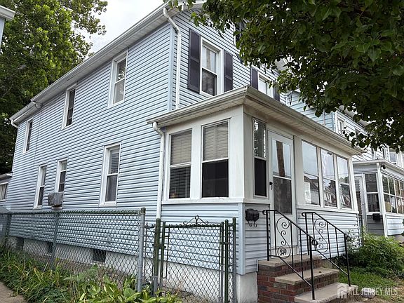 2nd image of 349 David St