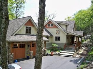 217 Forest Ridge Rd W, Burnsville, NC 28714