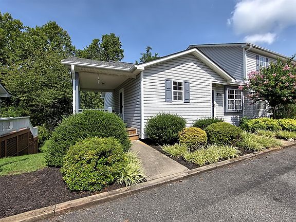 2nd image of 301 Goose Meadow Dr