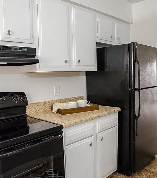 5610 Monroe Pl — Photo 14