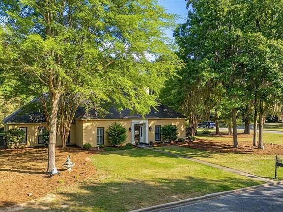 4th image of 8131 Dogwood Ln