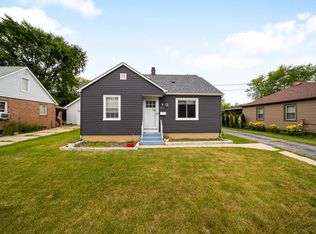 2412 Melrose Ave, Waukegan, IL 60085