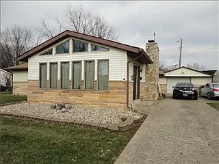 314 Parkview Dr photo 1
