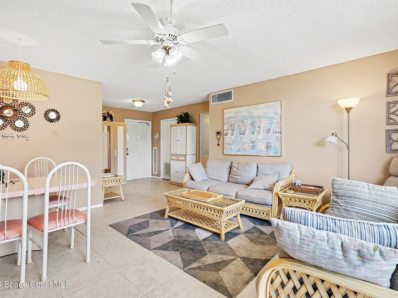2 bed, 2.0 bath, 930 sqft, $2,200 — Photo 3