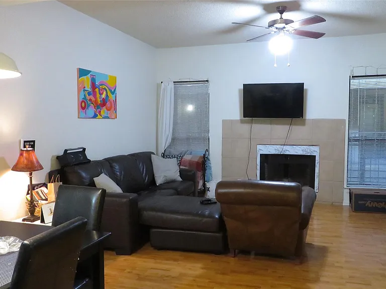 1910 Robbins Pl #202 — Photo 5