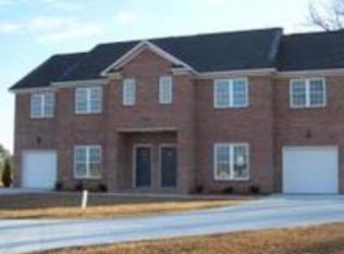 333 S Pointe Dr #B, Winterville, NC 28590