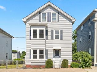 32 Middle St, Pawtucket, RI 02860