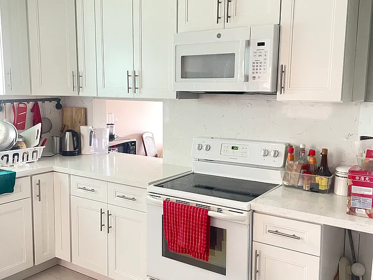 10000 Stirling Rd #306 — Photo 2