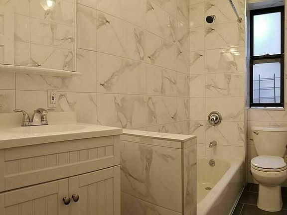 5th image of 392 Saint Johns Pl APT 3D