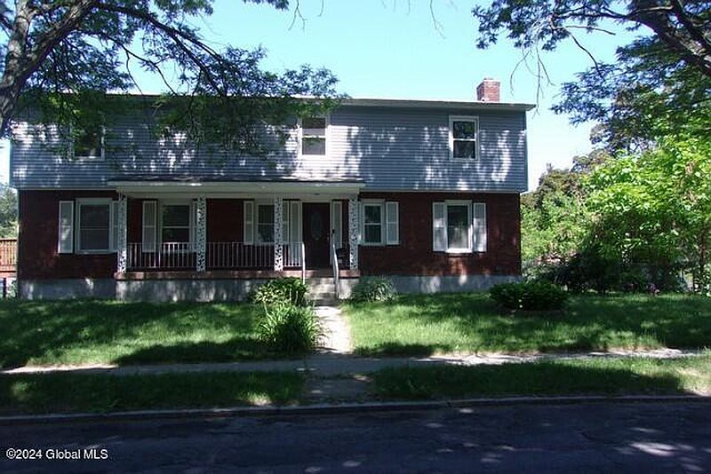 2nd image of 220 Hansen Avenue