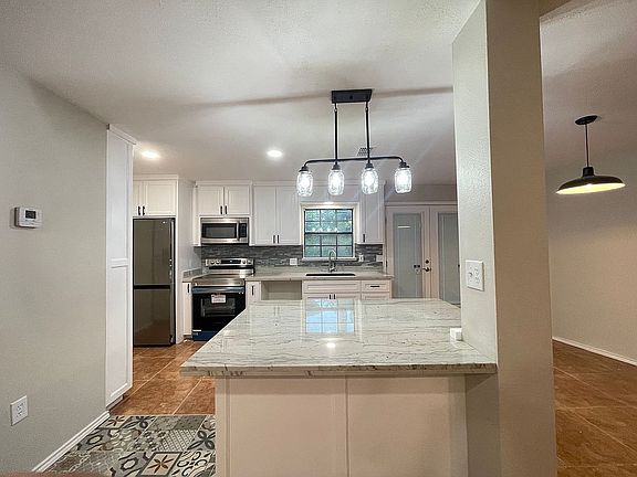 4th image of 5300 N 15th St APT 2