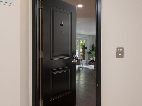 4th image of 657 Walnut St #301