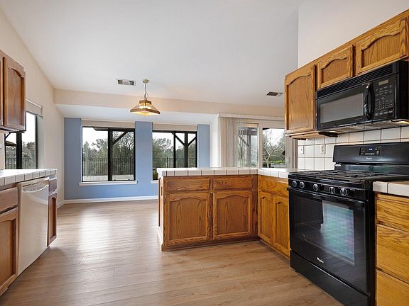 5th image of 4582 Crimsonwood Dr