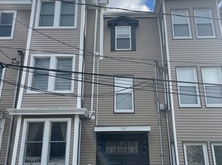133 Eutaw St #1, Boston, MA 02128