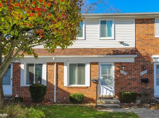 45855 Kensington St, Utica, MI 48317