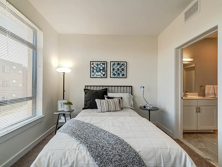 Maple View Flats — Photo 12