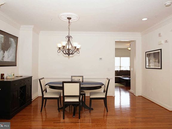 5th image of 102 Edgehill Dr