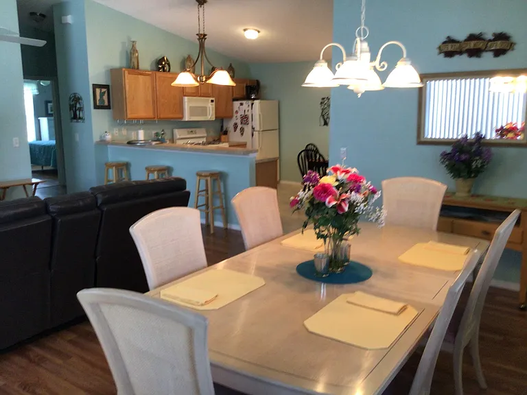 817 Swainwood Ct — Photo 5