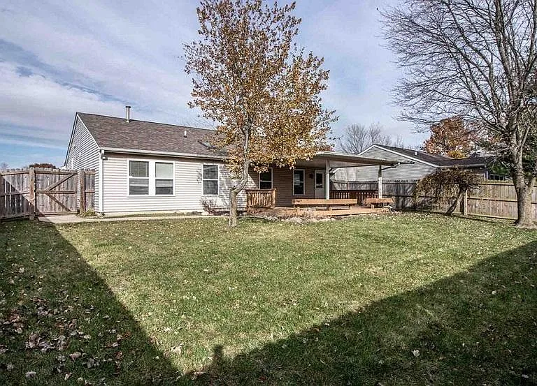2315 Temple Ct E — Photo 26
