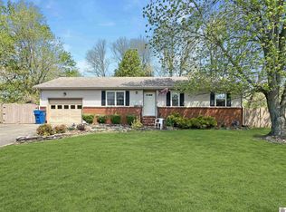 702 Glendale Rd, Murray, KY 42071