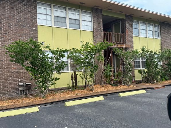 211 8th St N APT 6