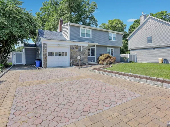 21 Seneca Ave, Emerson, NJ 07630