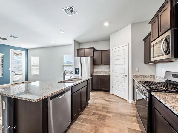 9338 W Spider Agave Rd, Marana, AZ 85653