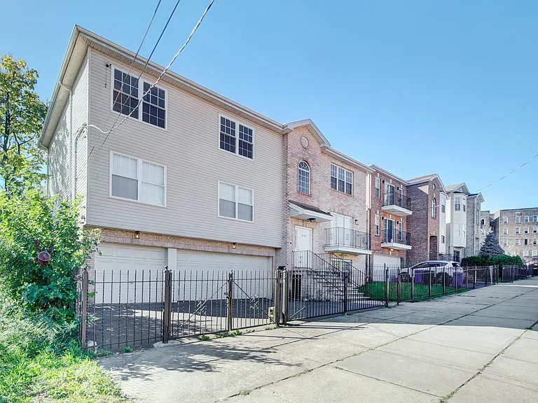 22-24 Avon Ave #1 — Photo 9