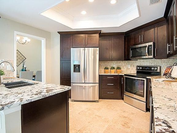 4th image of 5897 Windermere Dr