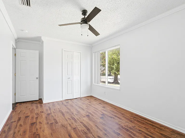 2930 Lancer Ln — Photo 11