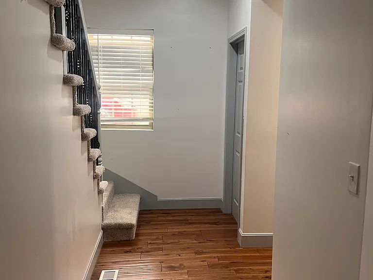 2453 S 12th Ter — Photo 5
