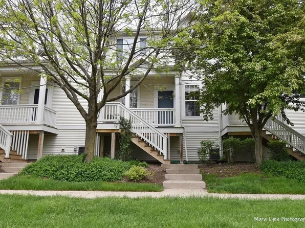 1518 Grand Dr Unit 4, Dekalb, IL 60115