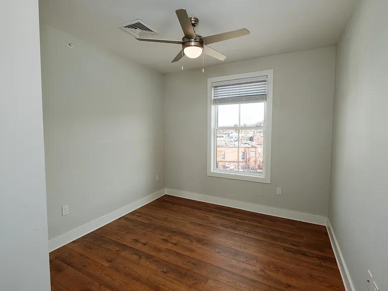 216 S Division St #307 — Photo 6