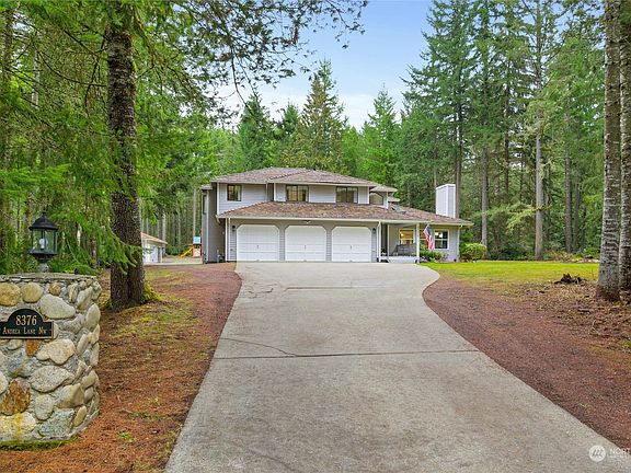 3rd image of 8376 Andrea Lane NW