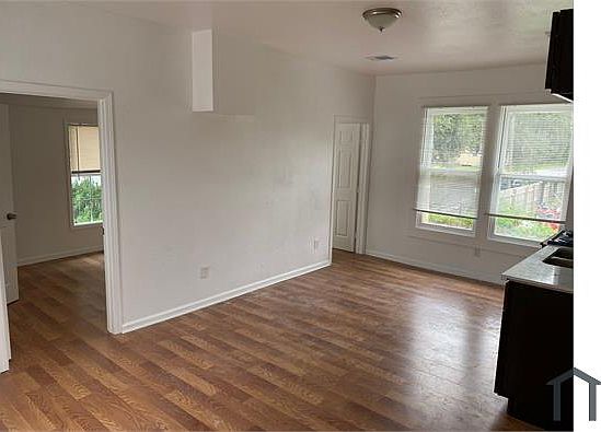 4th image of 2550 Orange St #2