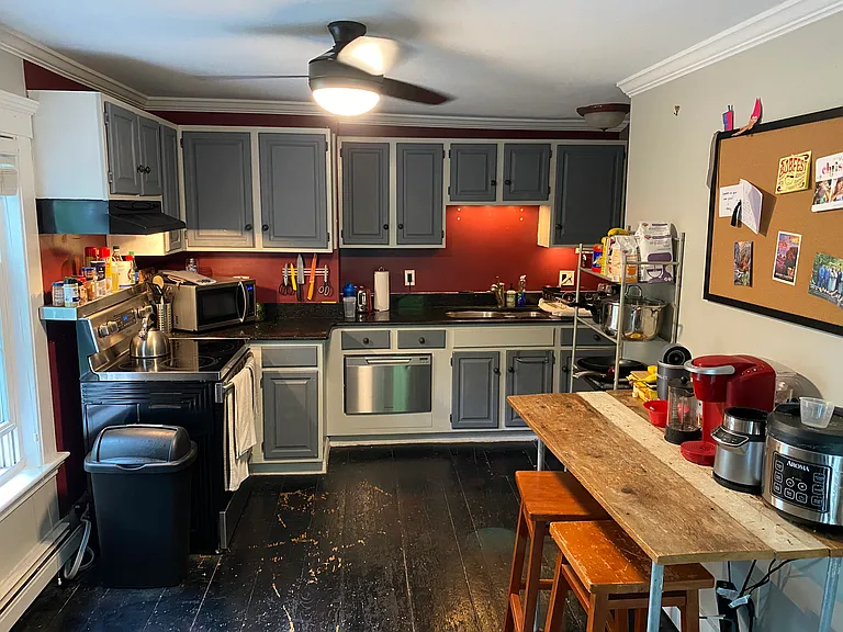 384 Union St #3 — Photo 4