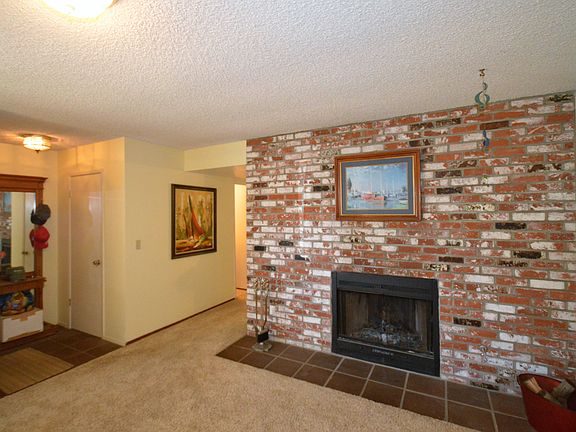 4th image of 1160 Saint John Cir