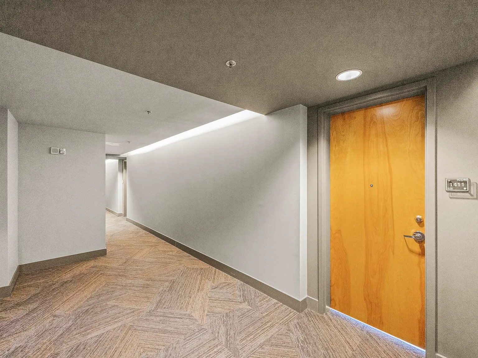 1 bed, 945 sqft, $2,500 — Photo 4